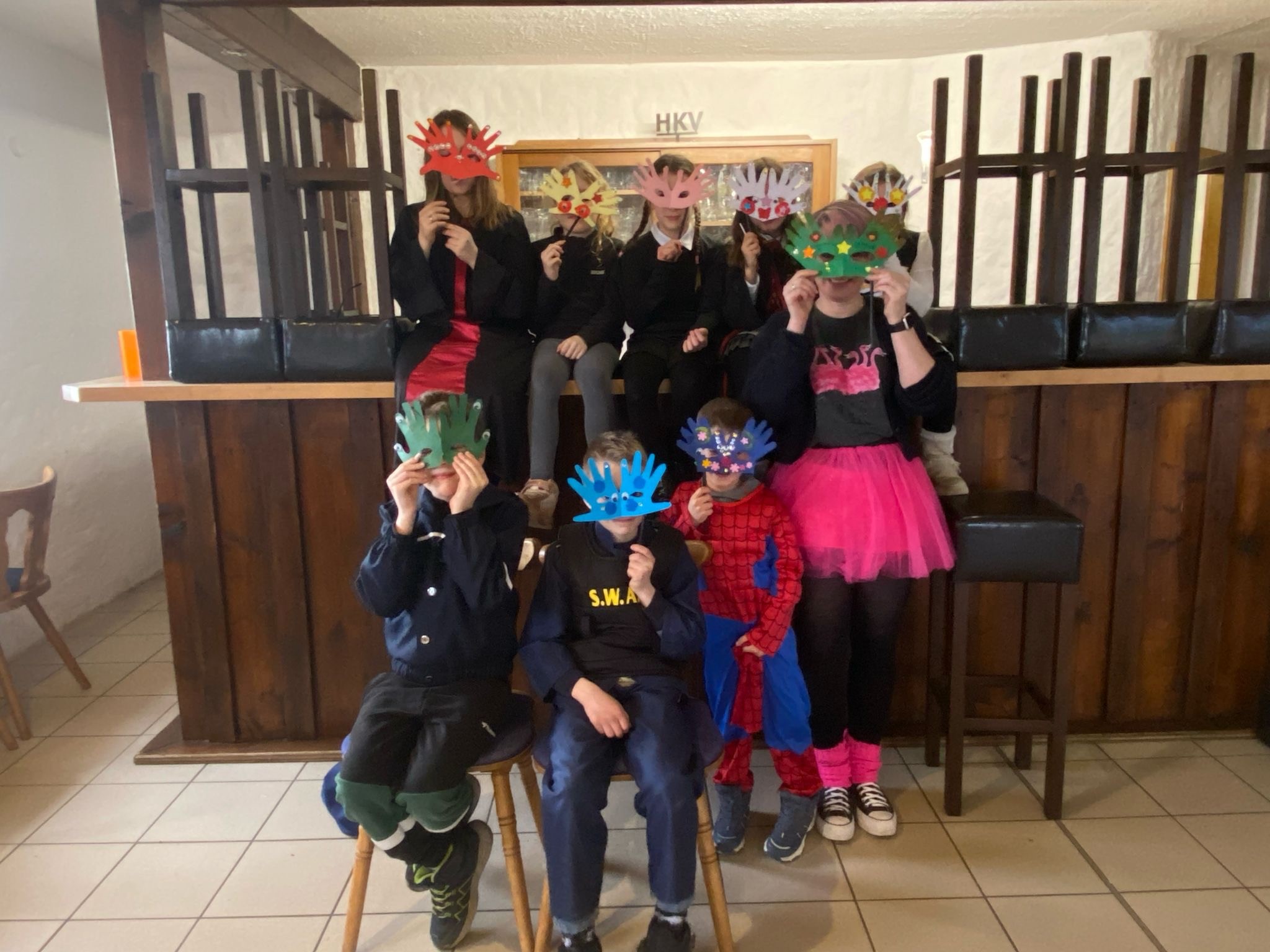 2025 03 02 HKV Kids Faschingsbasteln